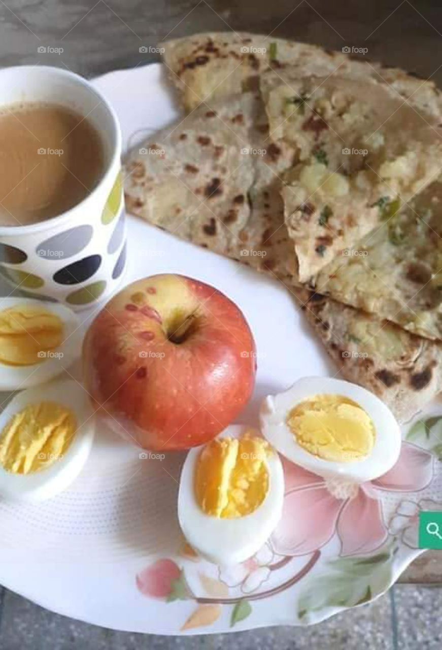tea and apple egg on the plate