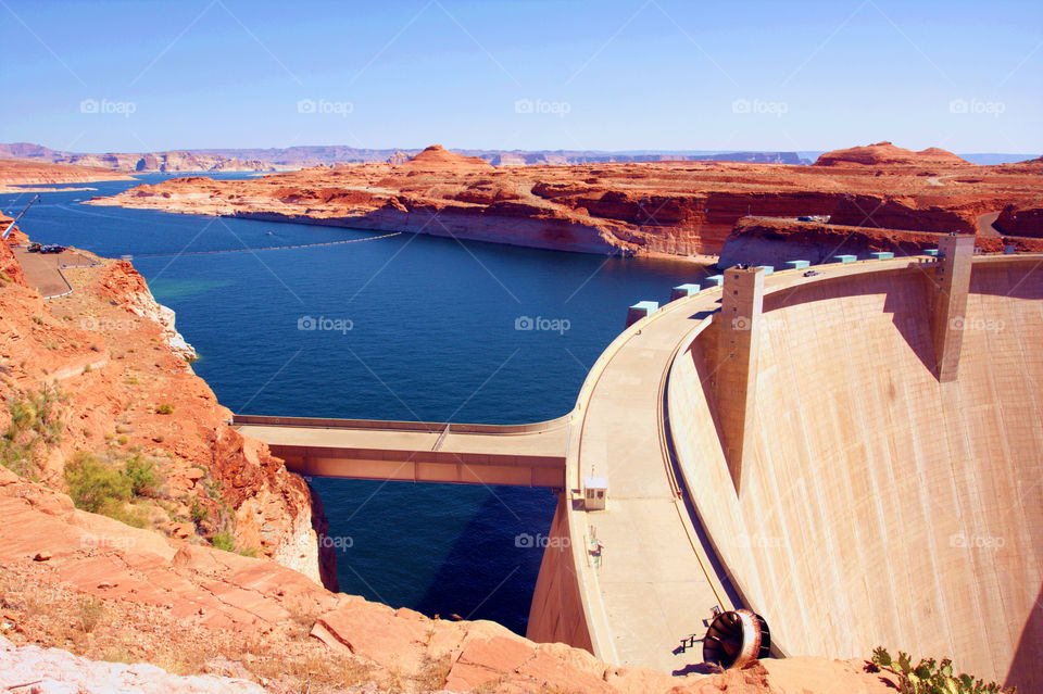 Glen canyon dam in lake Powell
