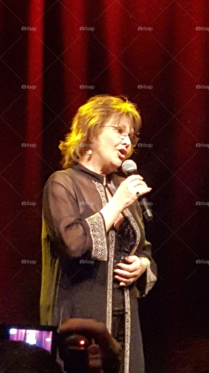 Anne Marie David live 2018