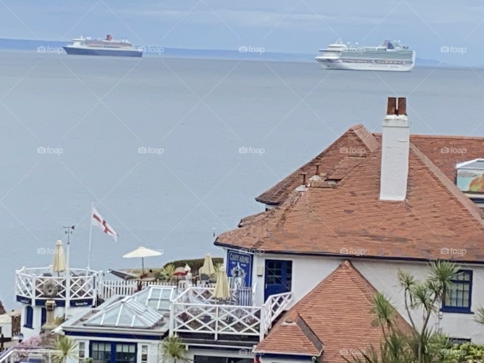 Cruise Ships, Busy Going, well nowhere.