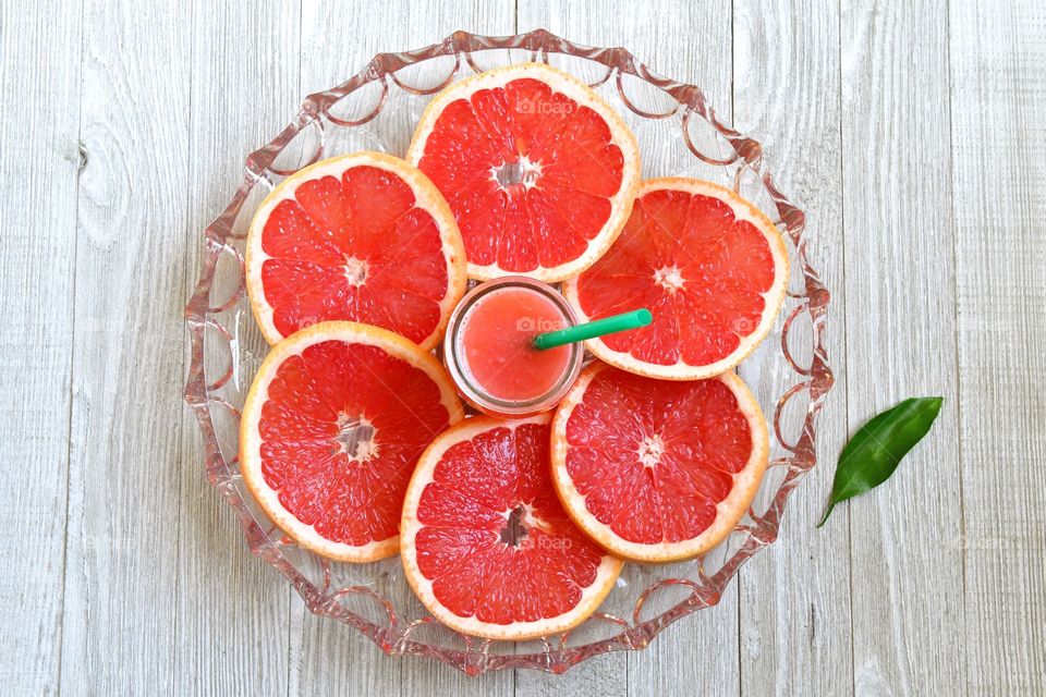 Sliced grapefruit