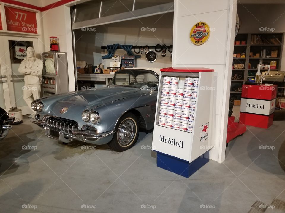 Corvette Garage 50's