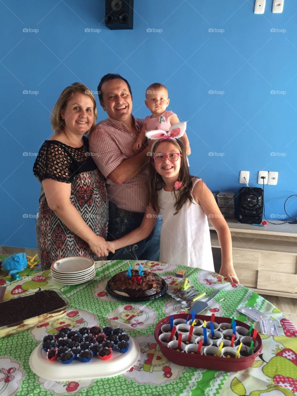 Hora do bolo! 42 anos, com uma esposa e duas filhas incríveis. Como eu as amo!!!