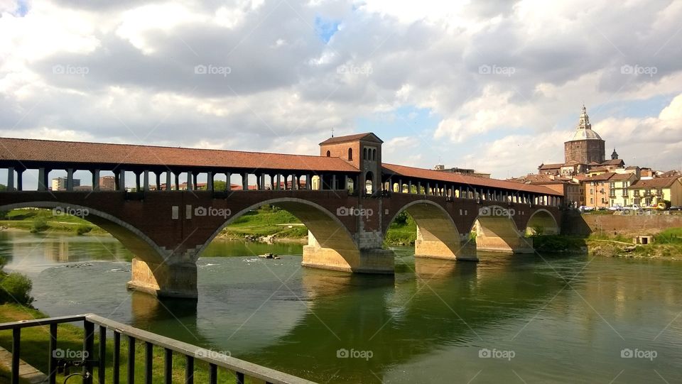 Pavia ponte coperto viaggi Italia 