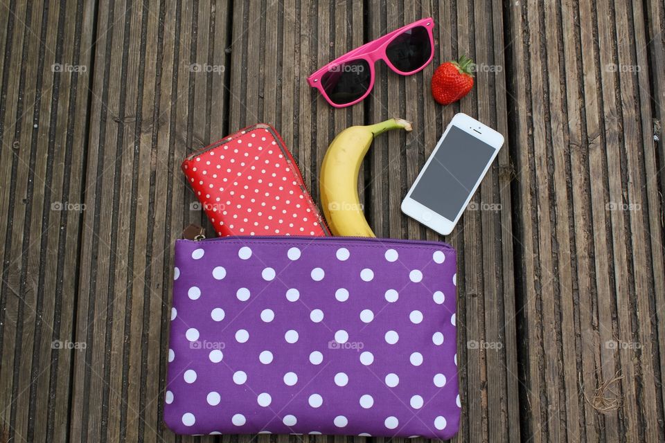 Spotty accessories with a healthy snack