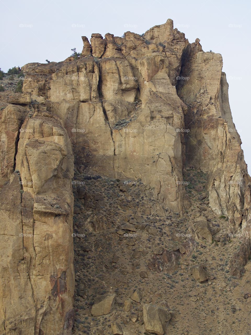 The magnificent rugged rock formation of Smith Rock State Park in Central Oregon. 