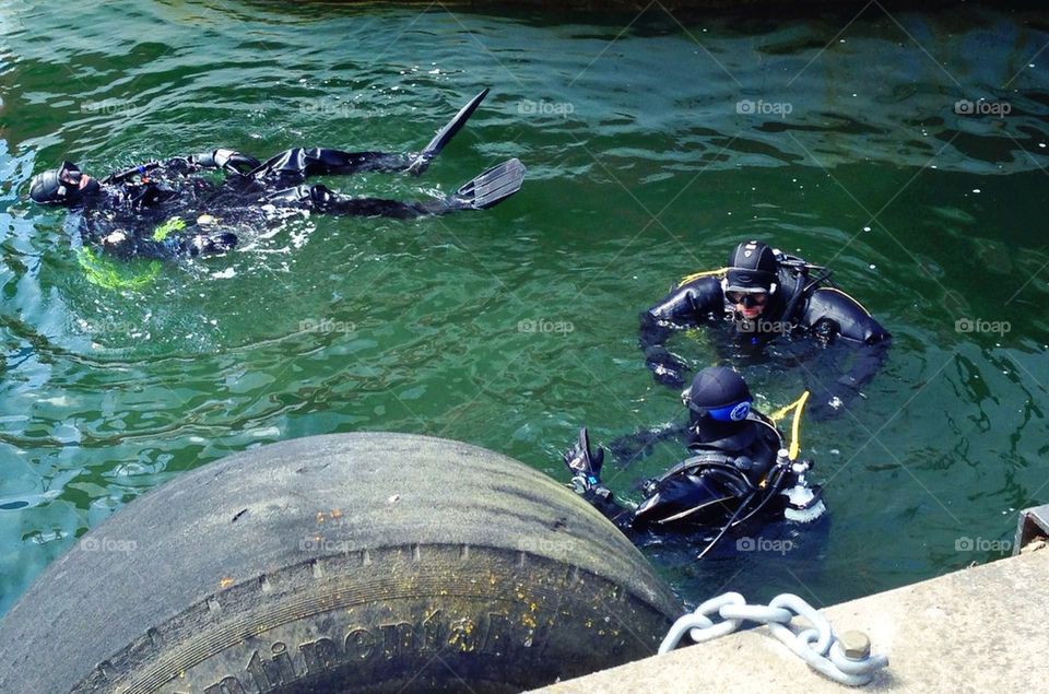 Divers, water,Harbour
