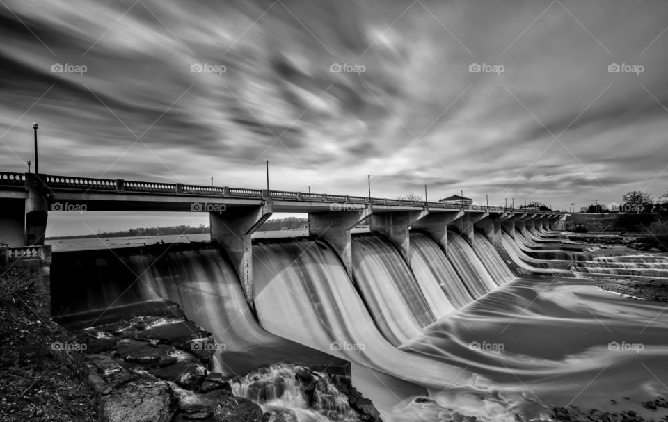 Long exposures at the dam