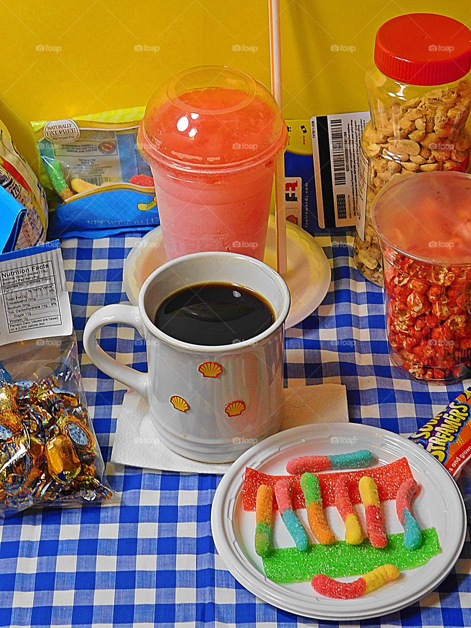 Shell Standout Snacks - The most inclusive Shell gas station that I know of. Complete with a Circle K Convenience Store and a Dominos Pizza. Superb service, clean and a variety of snacks such as coffee, popcorn, slurpee, candy, and peanuts
