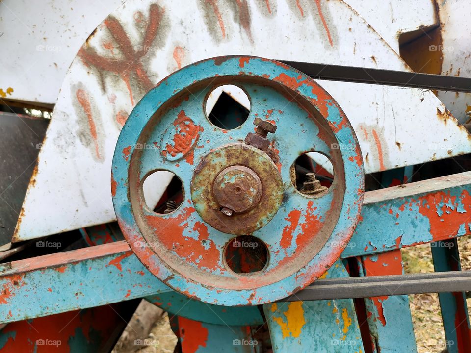 Seeing in circles - iron wheel