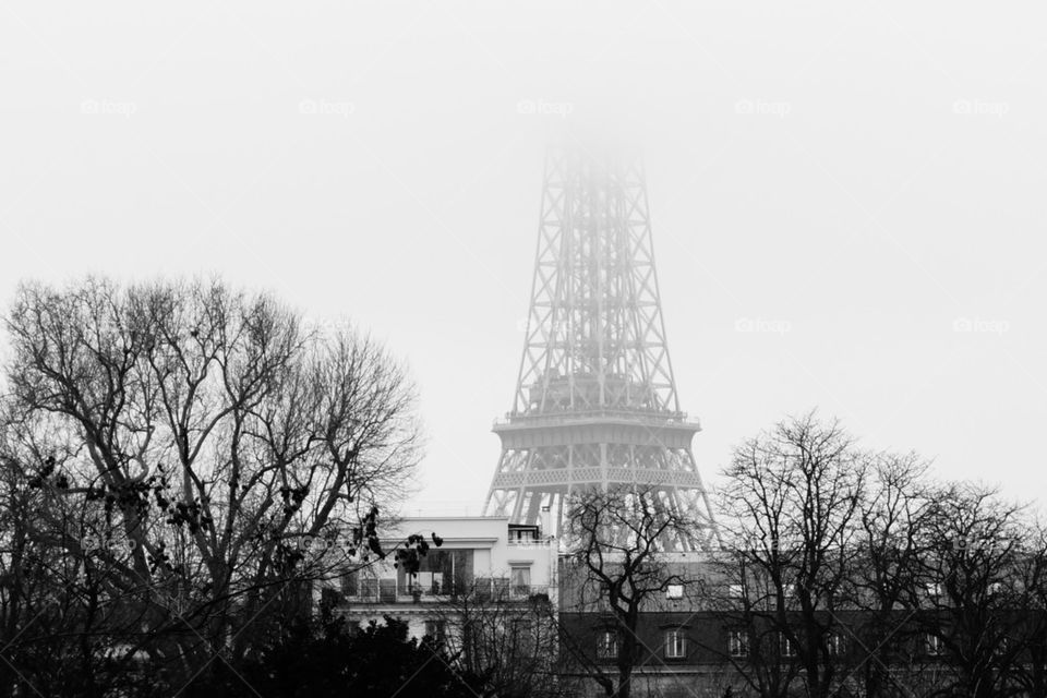 Paris fog time