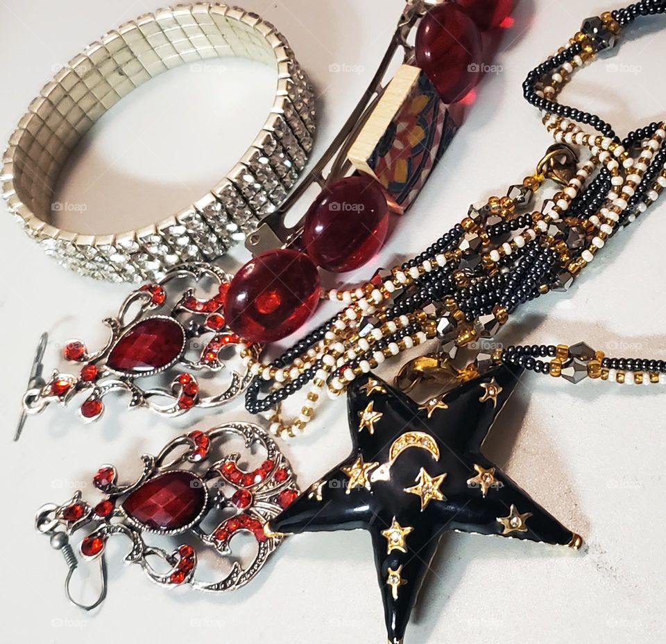 costume jewelry glitz and glamour