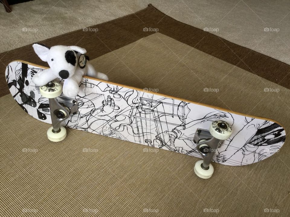 X - GAMES  Skateboard with cool graphic design  