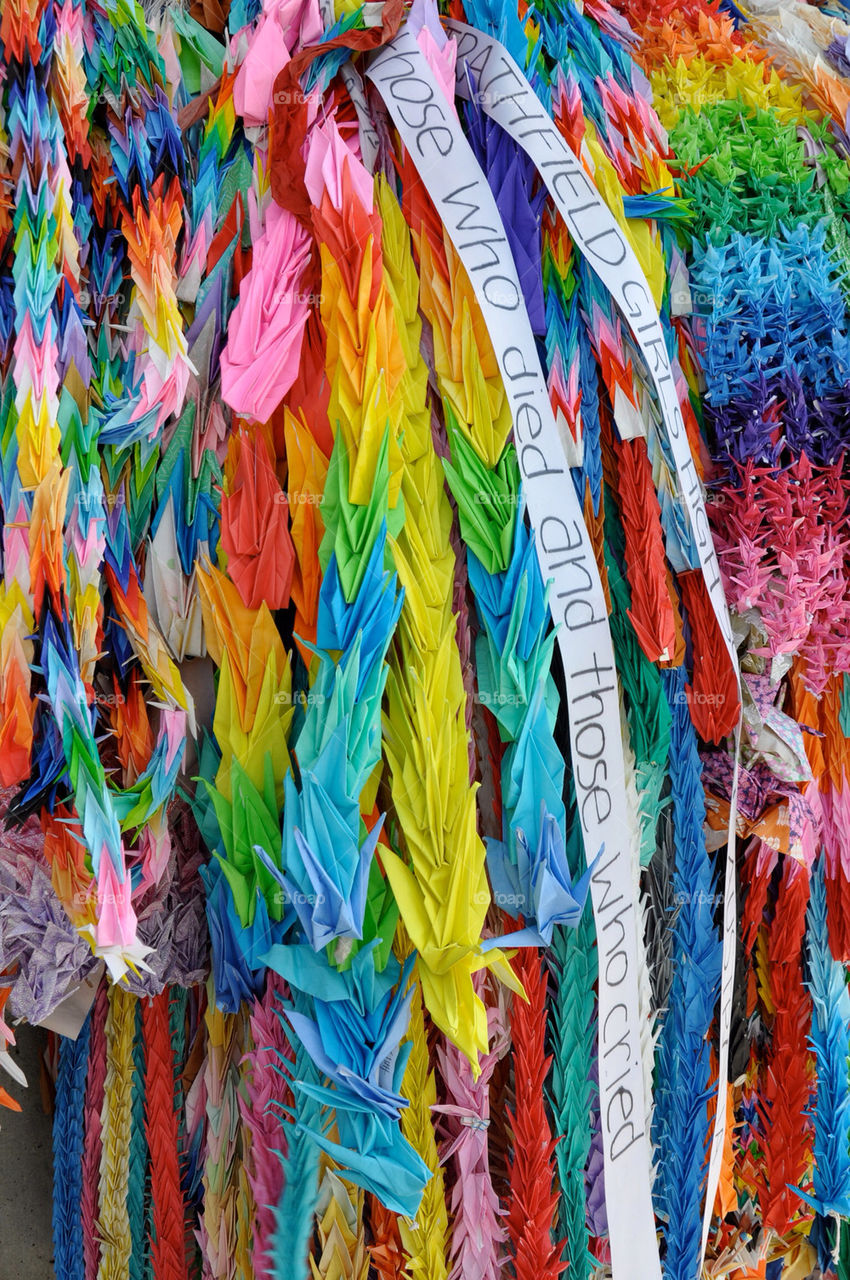 1000 cranes for those who still suffer