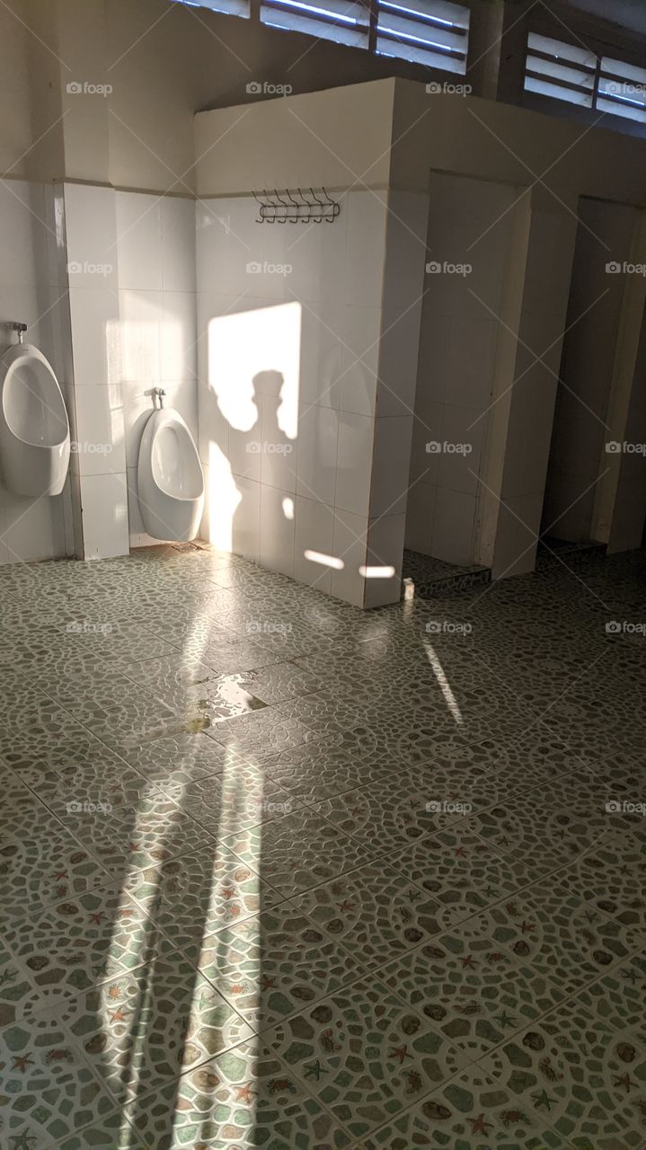 bathroom shadow