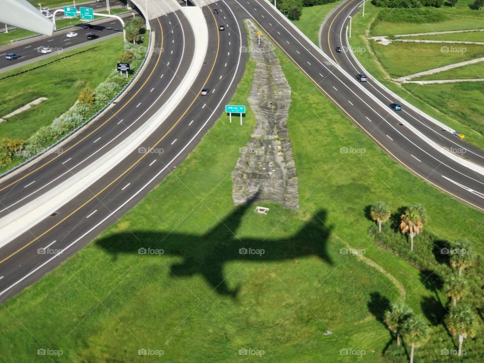 Planes shadow as it starts its decent to land🛬