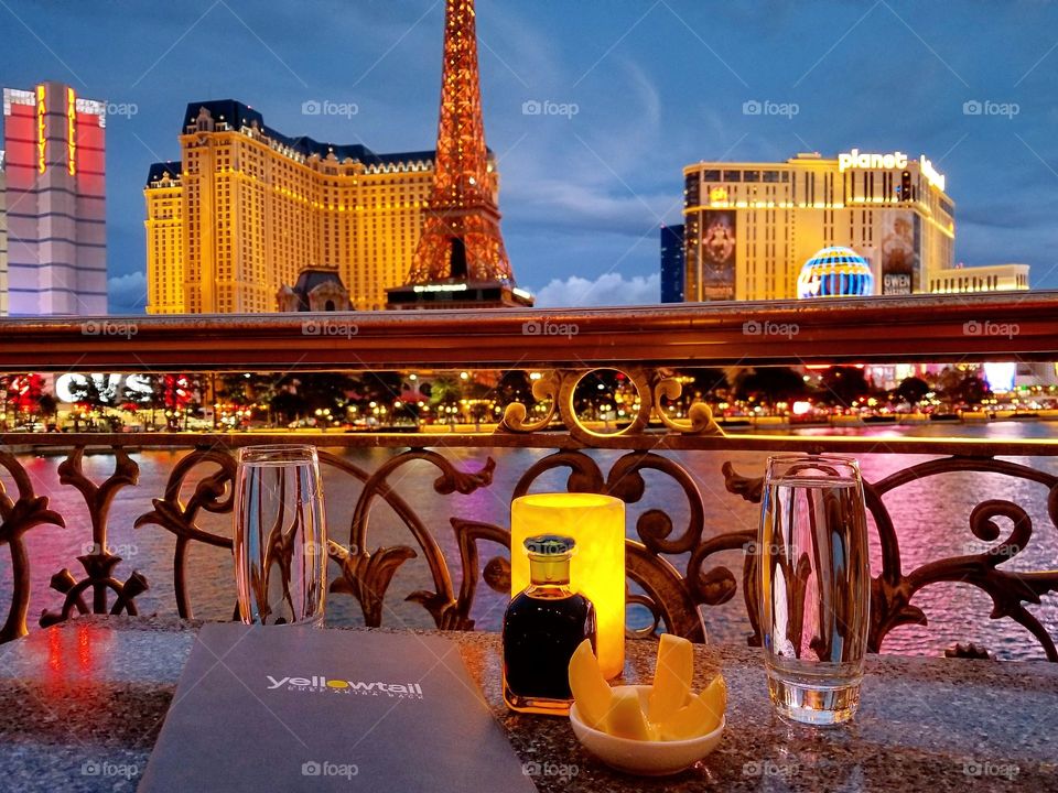 Restaurant with best seats with a view, dinner and a show, mood lighting