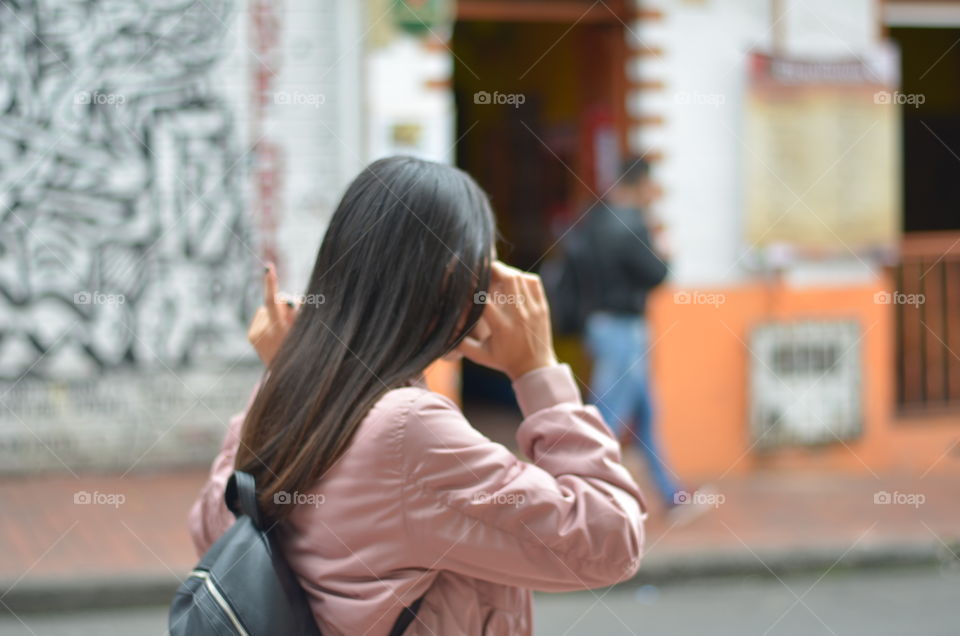 Girl talking on the cellphone 