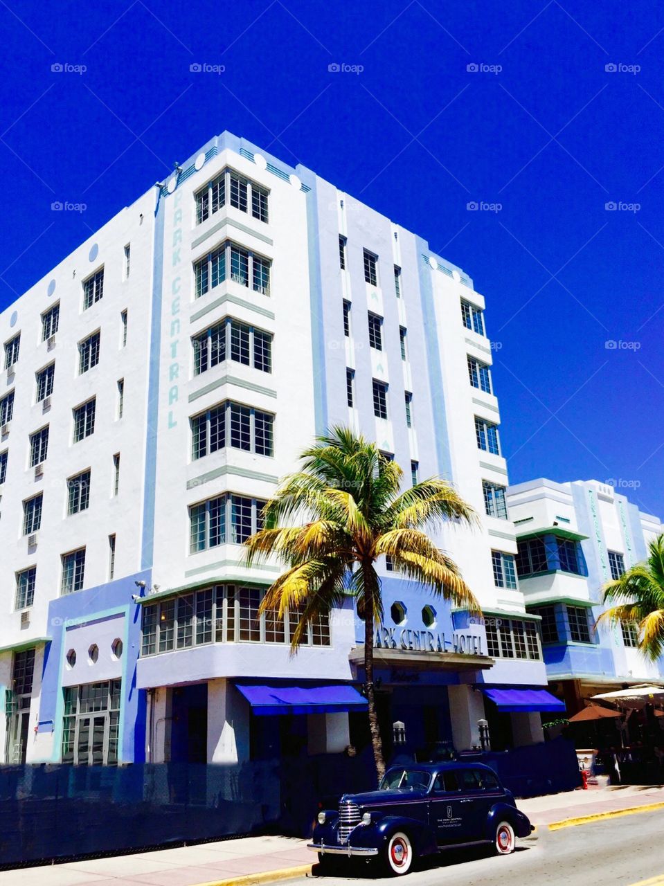 Miami South Beach. Ocean drive old car and building 