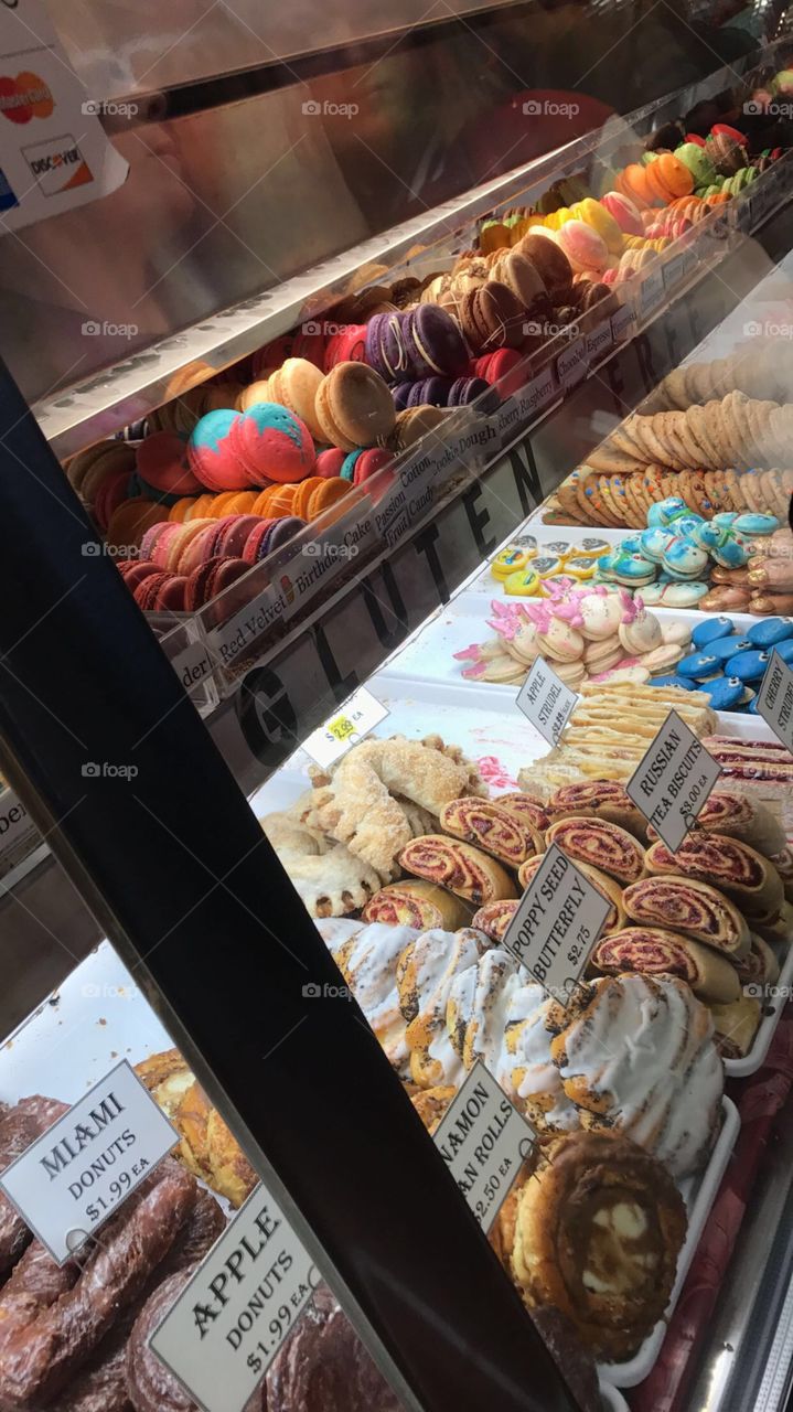 Desserts and macarons at the Cleveland market