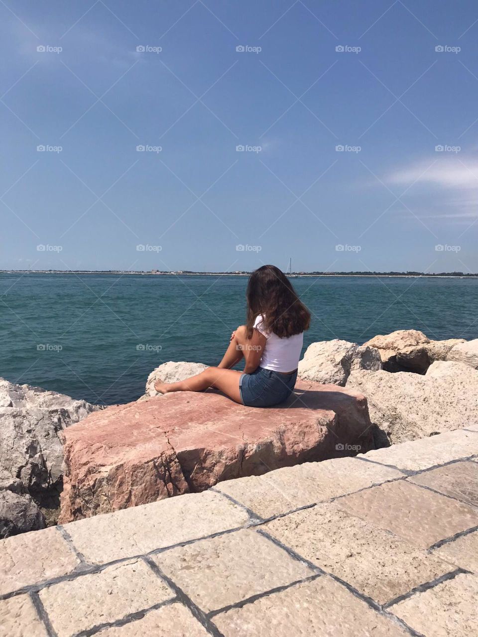 Girl and the sea