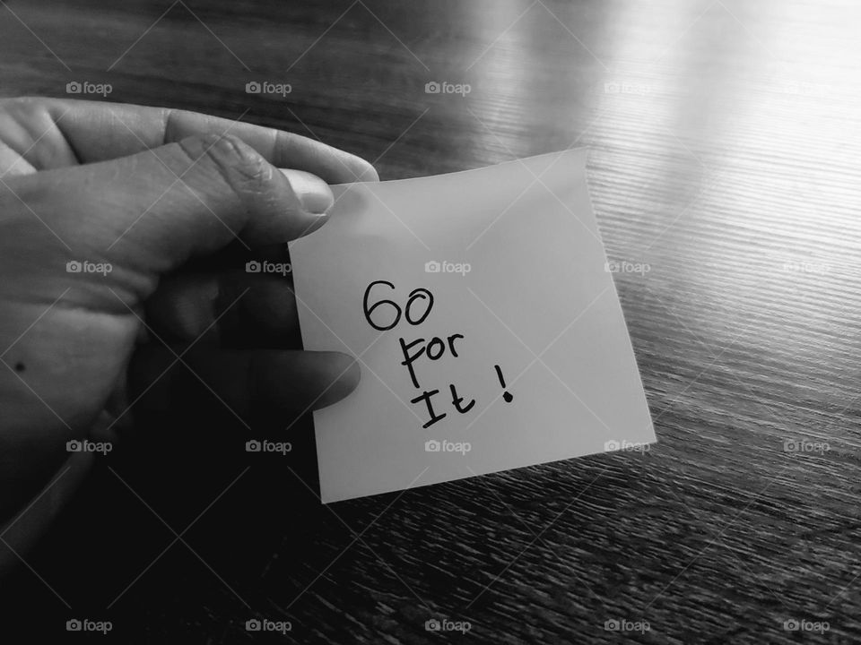 Motivational quotes on a small piece of paper