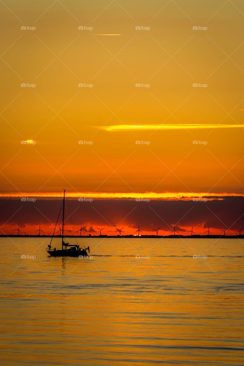 Båt i solnedgången