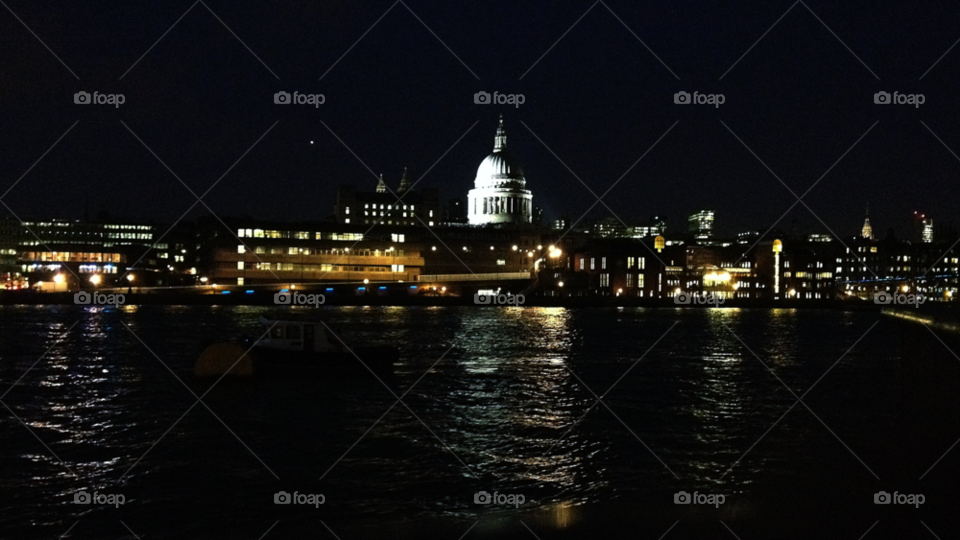 london night cathedral uk by olijohnson