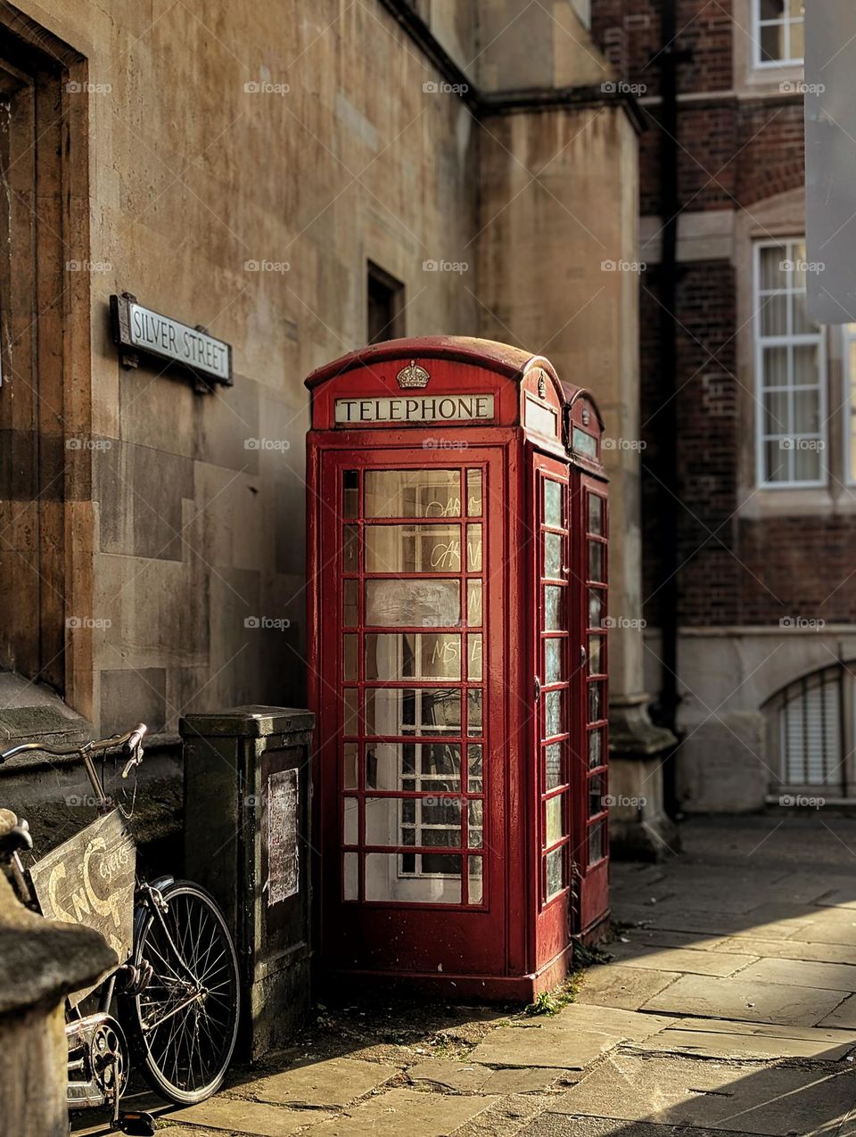 red telephone booth