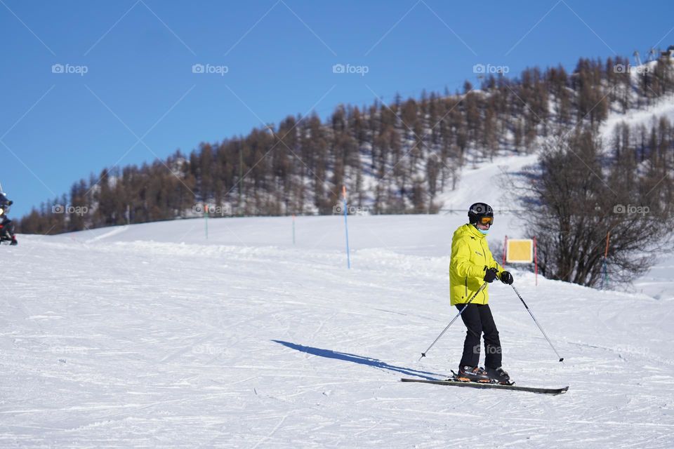 winter skiing 