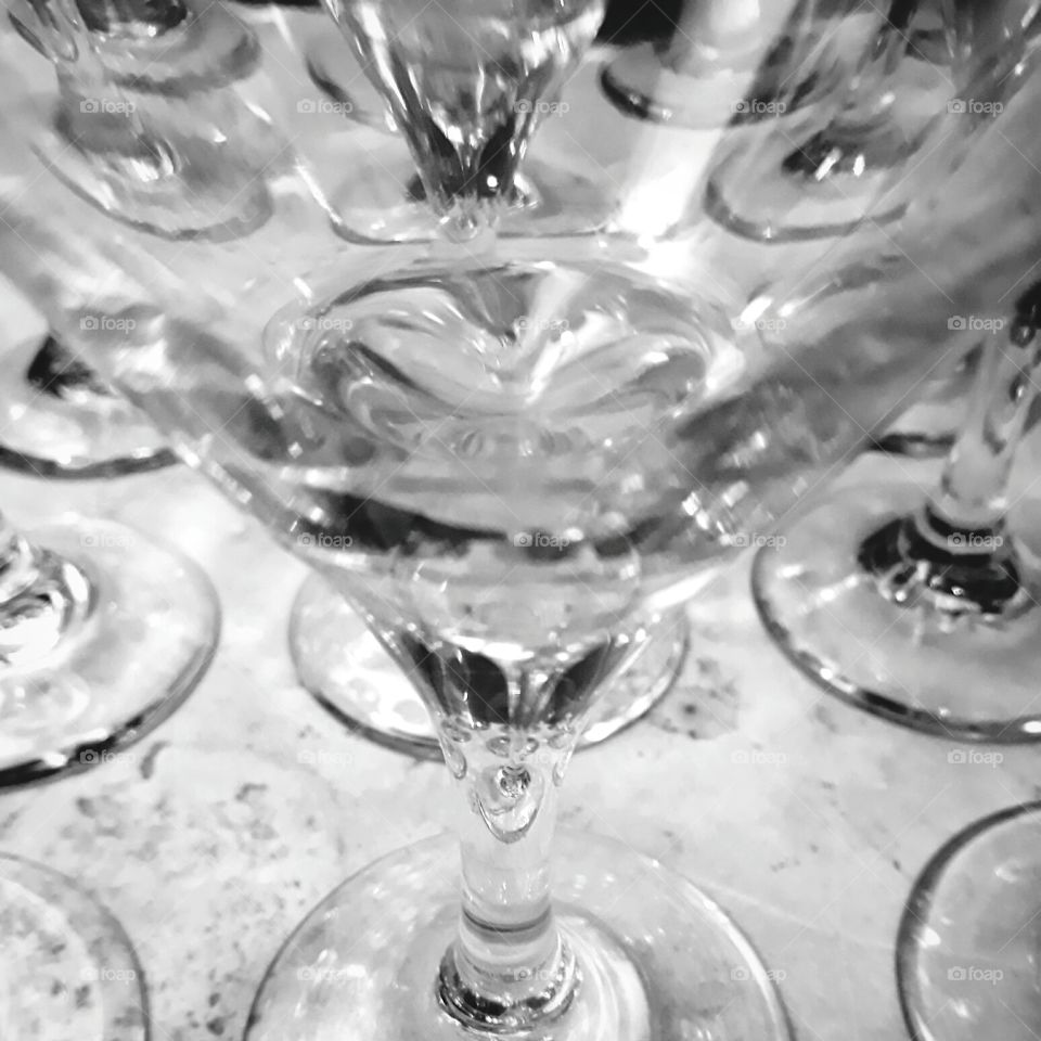 wine glasses in black and white