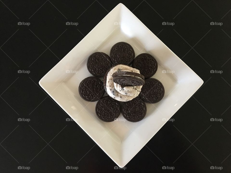 Oreo Cupcakes with Oreo Buttercream Icing