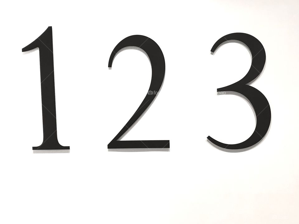 Numbers 123 sequence white and black