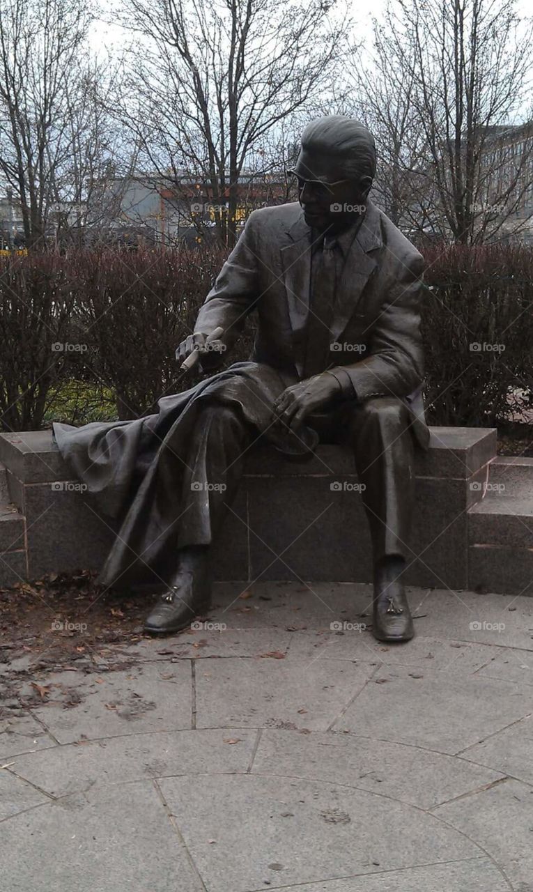 Statue at Heinz Field