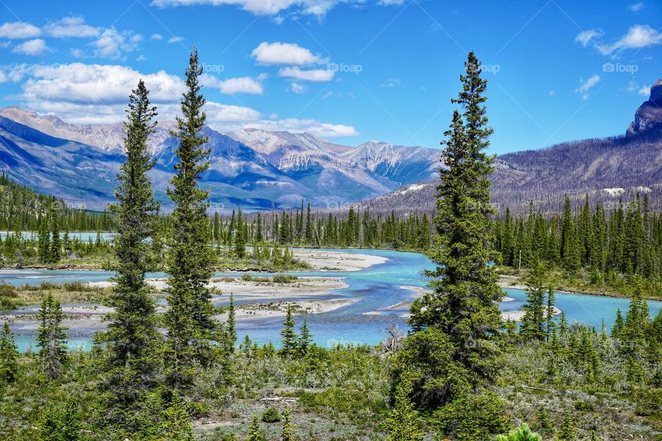 This photo was taken after a visit to the ice fields ... the day had been grey and overcast and heading back to Banff the sky cleared and this view will remain a favourite of mine forever  🇨🇦💙