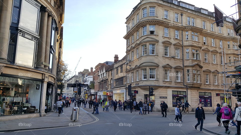 High street in central Oxford