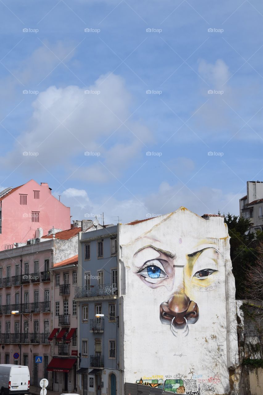 Amazing wall art spotted in Lisbon streets 
