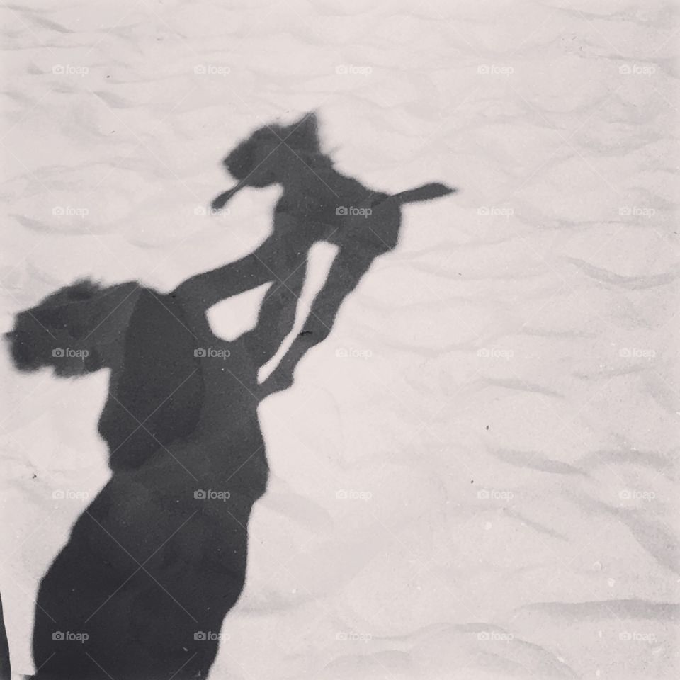 Dancing shadow 