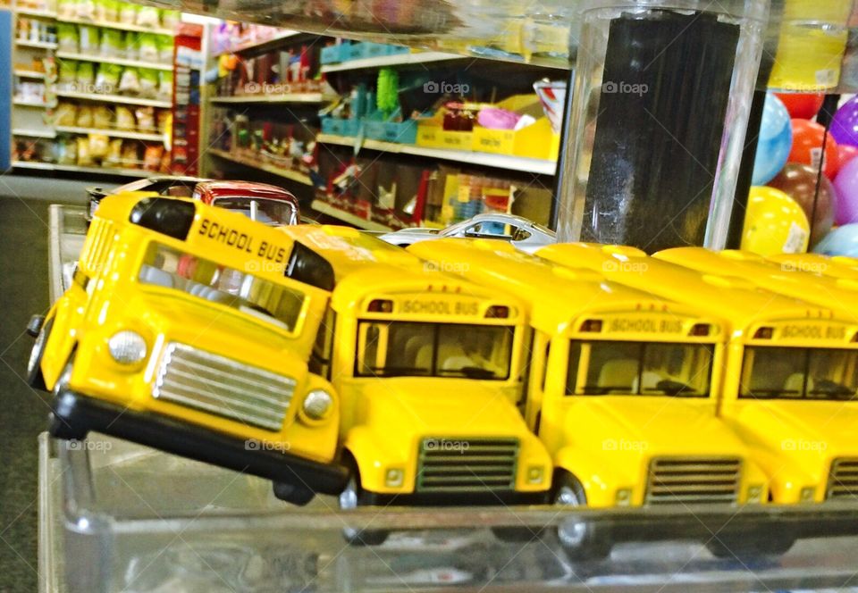 Yellow school buses 