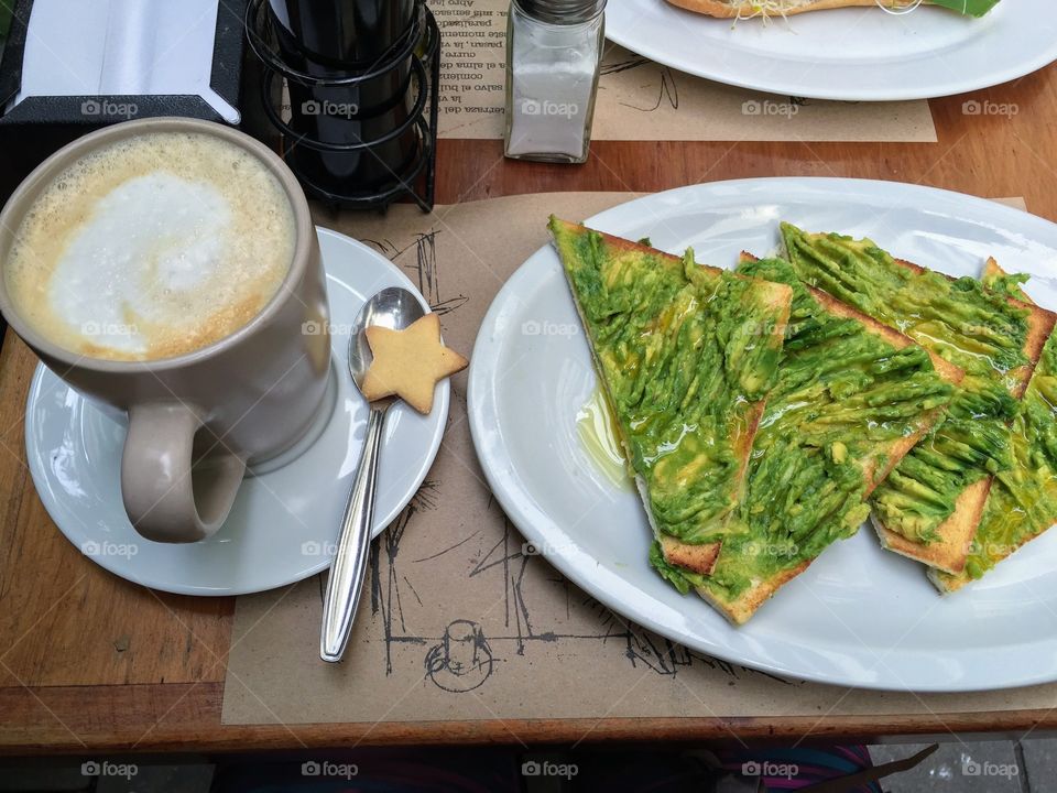 Avocado toast and a latte 