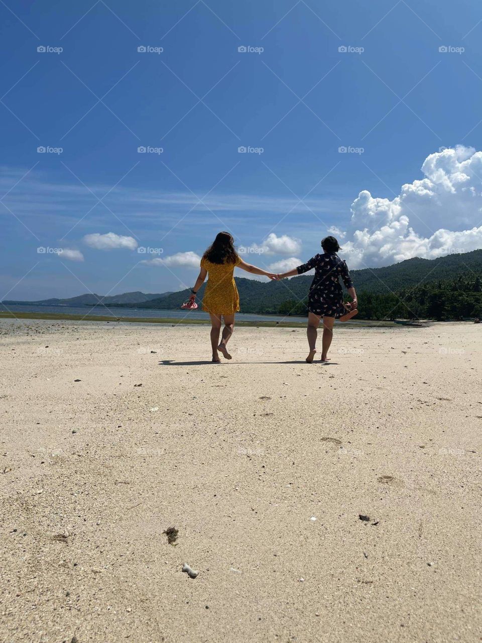sisters at the beach