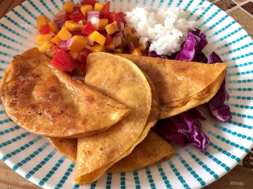 Dinner time!
Fried quesadillas with mango salsa