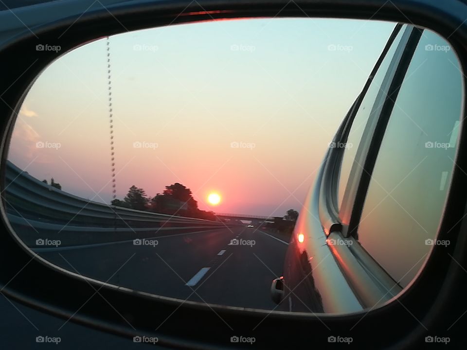 sunset.at.mirror