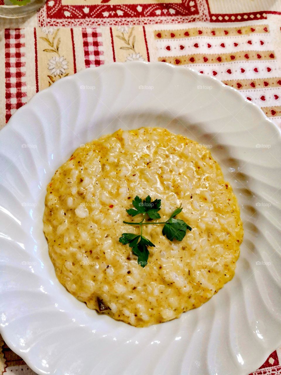 Risotto with mushrooms and saffron