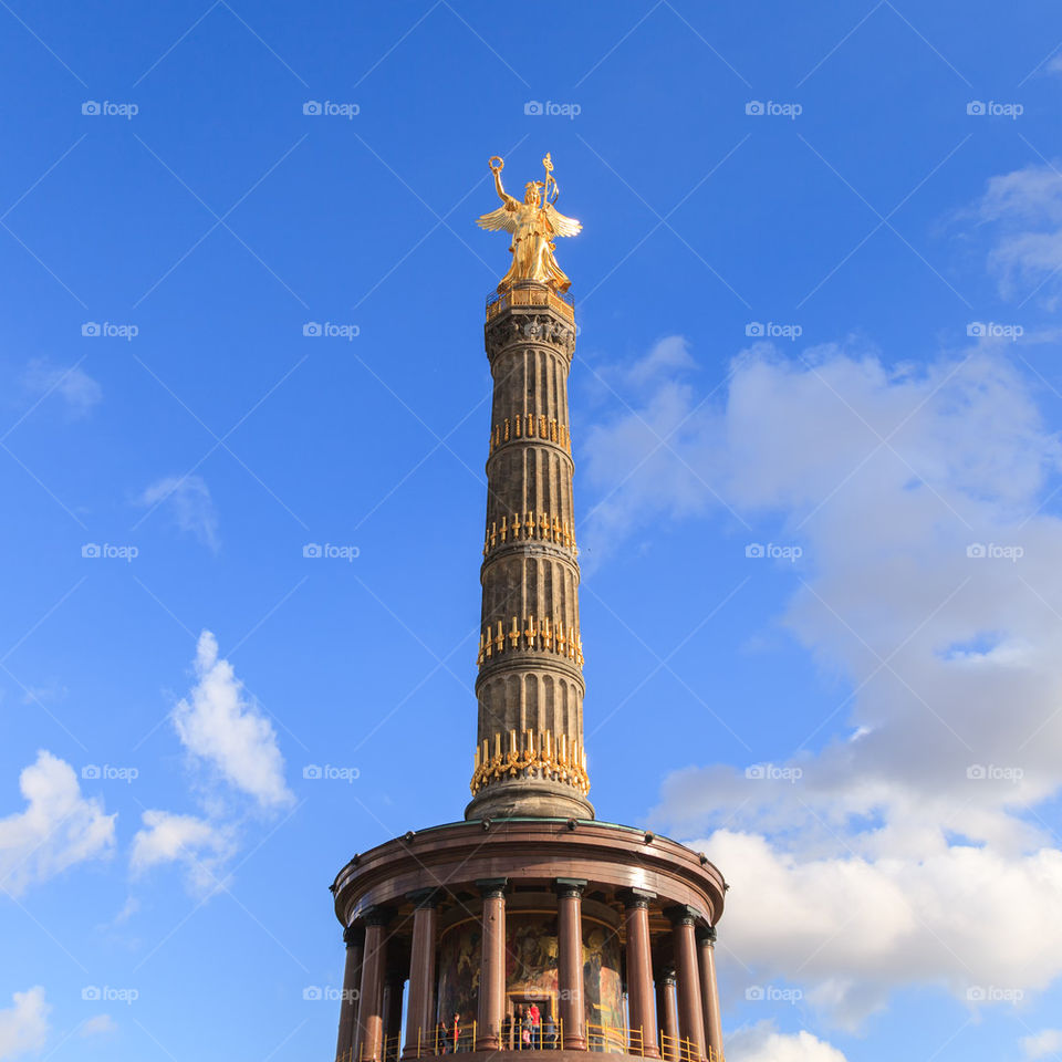 goldelse in berlin. Siegessäule in Berlin, Germany 