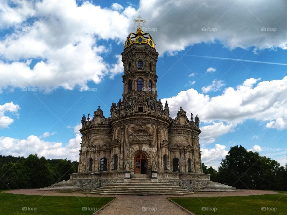 Church with a dome in the form of a crown