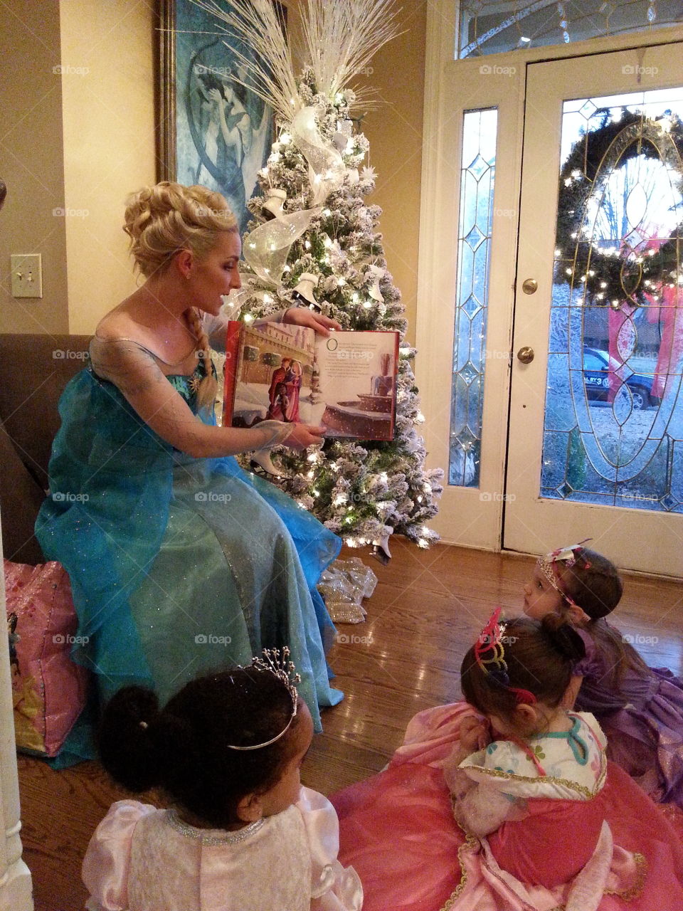 Elsa Reads