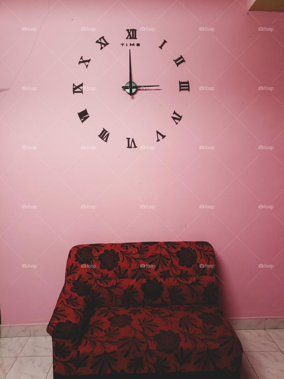 This sofa is for people who are punctual.