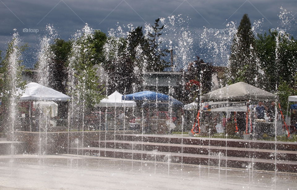 A fountain in a city park 