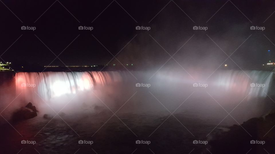 Falls Niagara, night